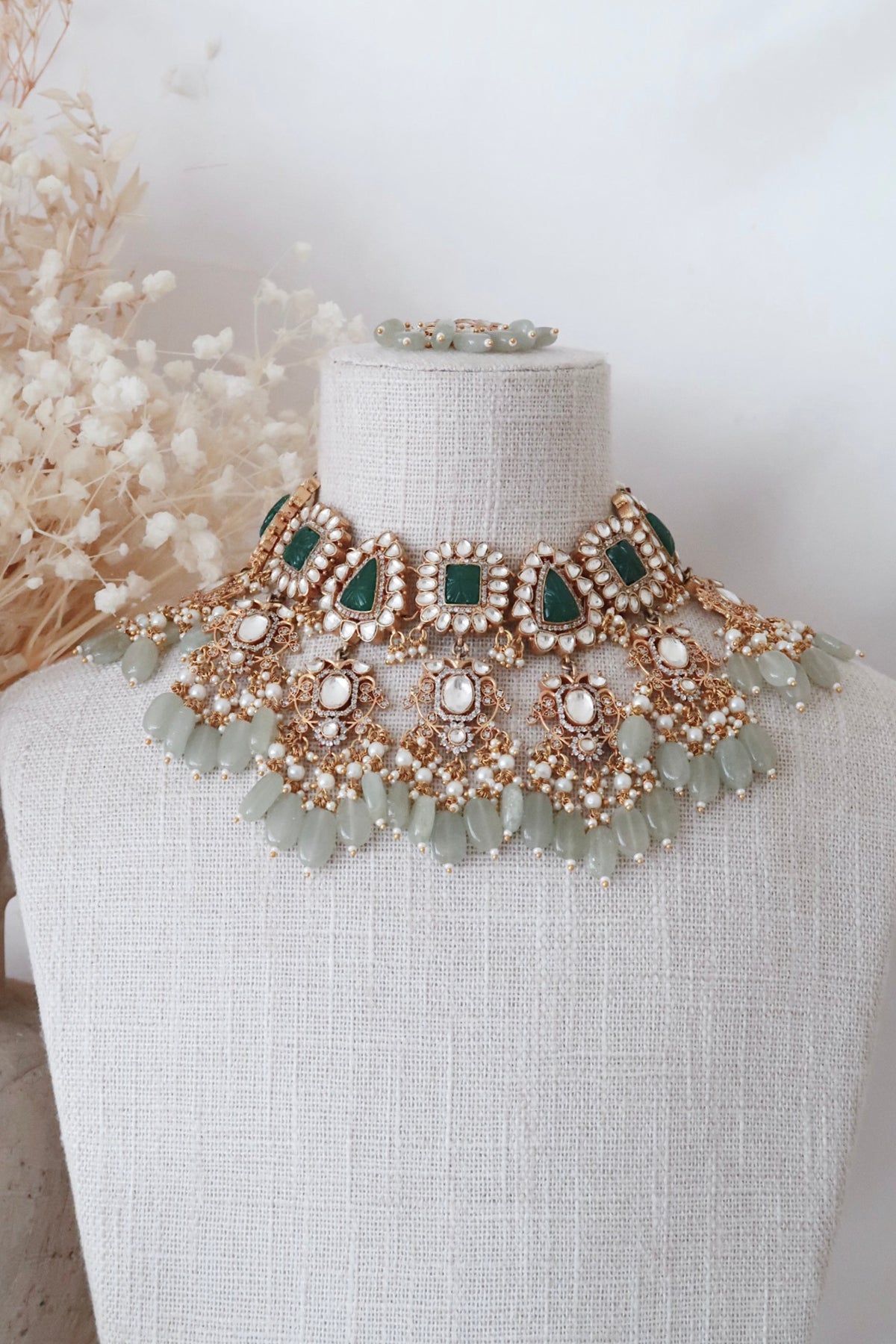 Nayra Kundan Bridal Set