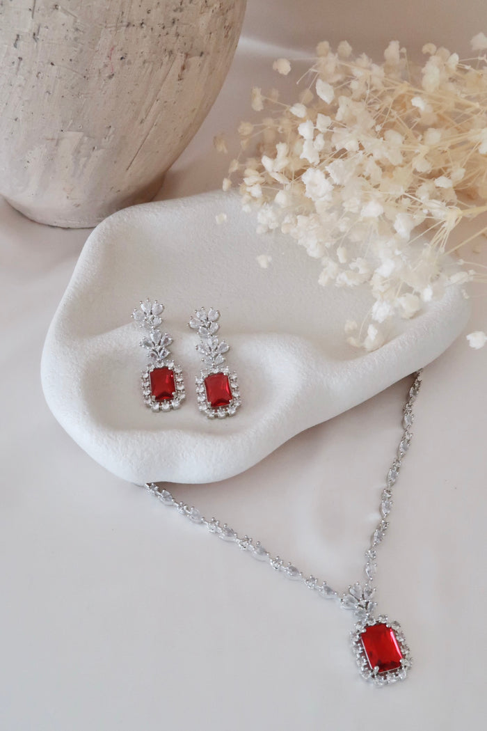 Noorani Necklace Set (Ruby Red)