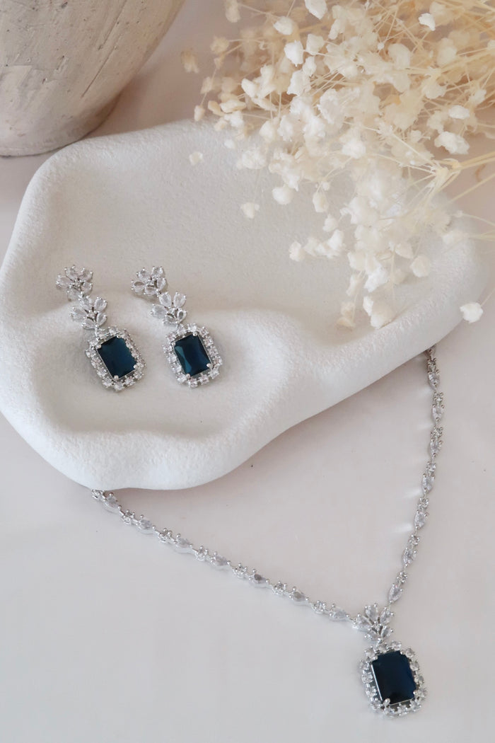 Noorani Necklace Set (Navy)