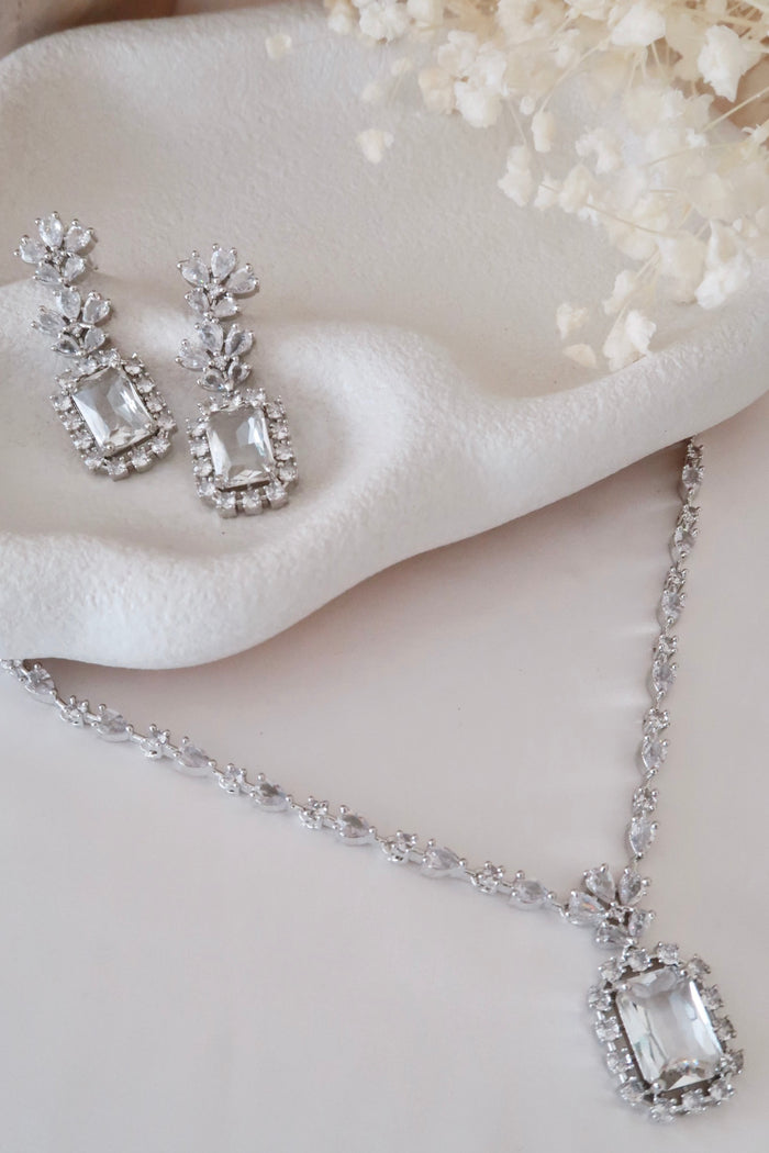 Noorani Necklace Set (Silver)