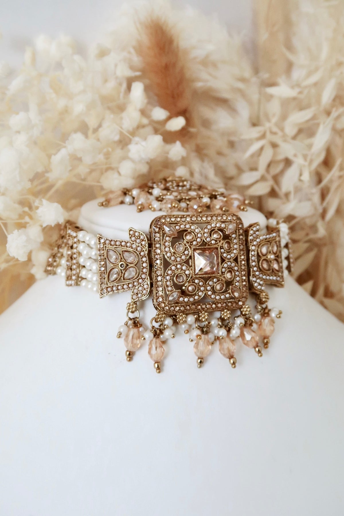 Ishara Choker Set