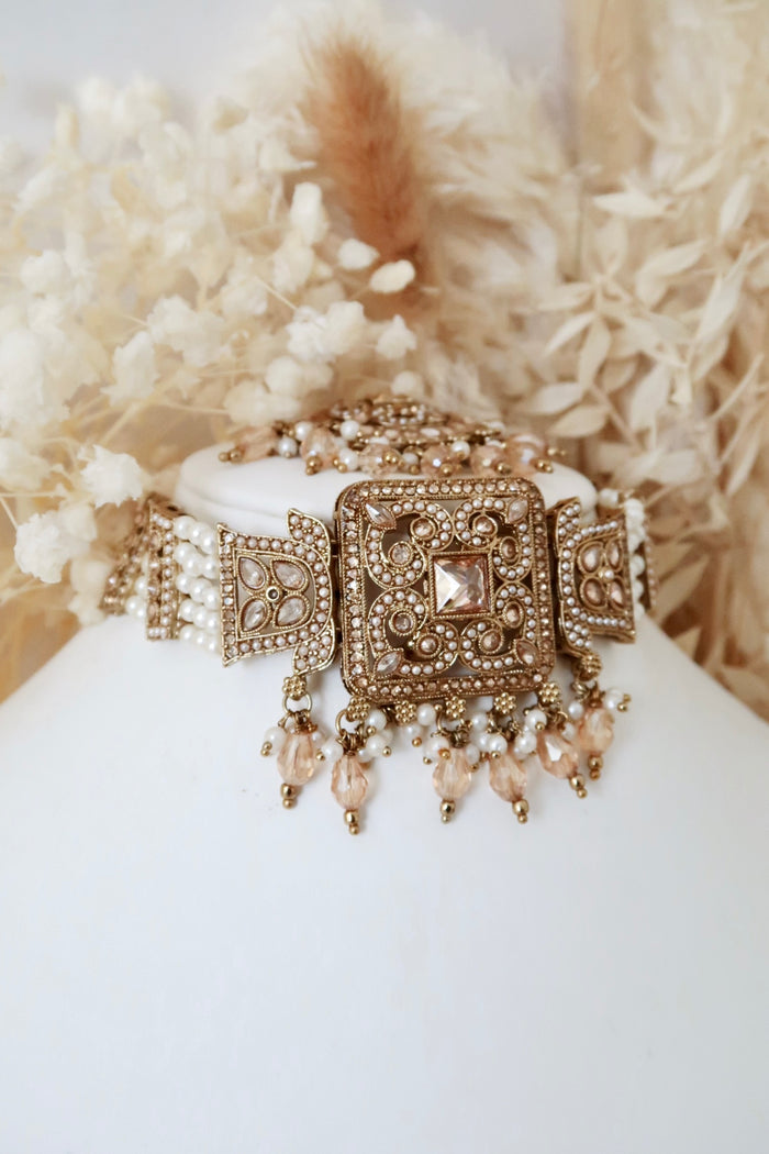 Ishara Choker Set