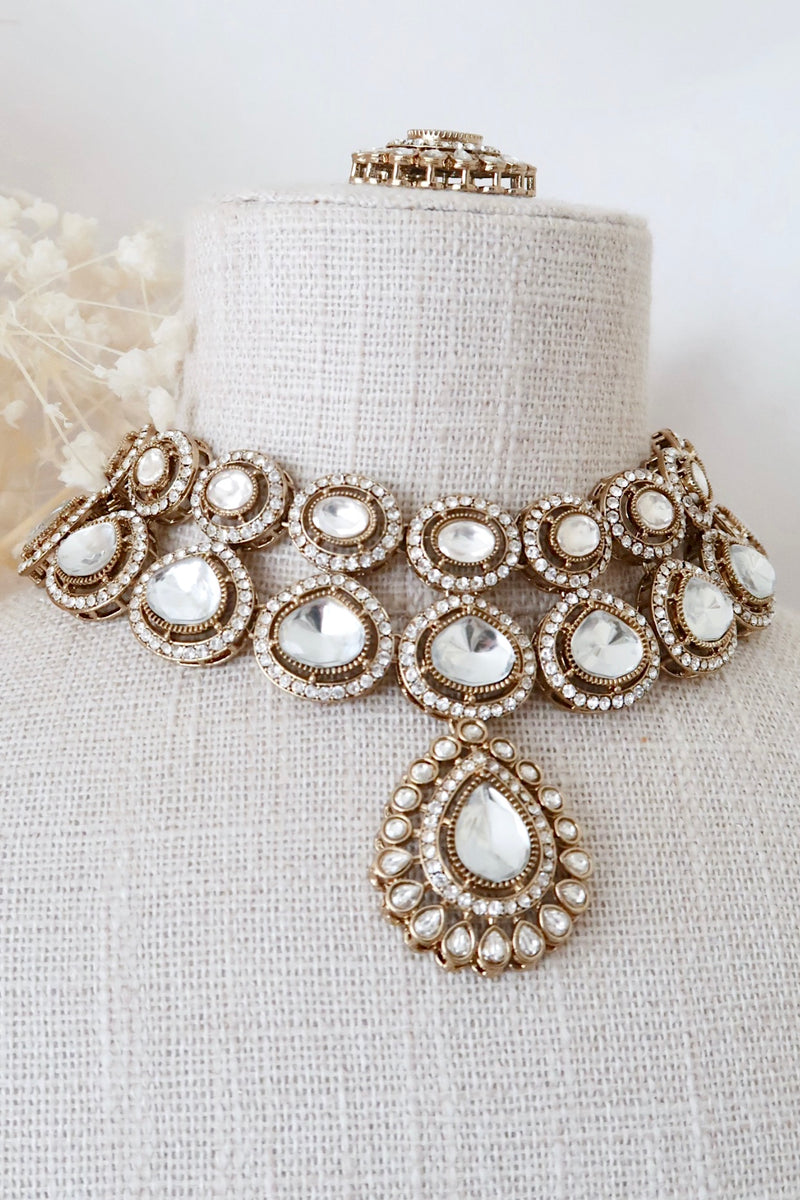 Guneet Necklace Set