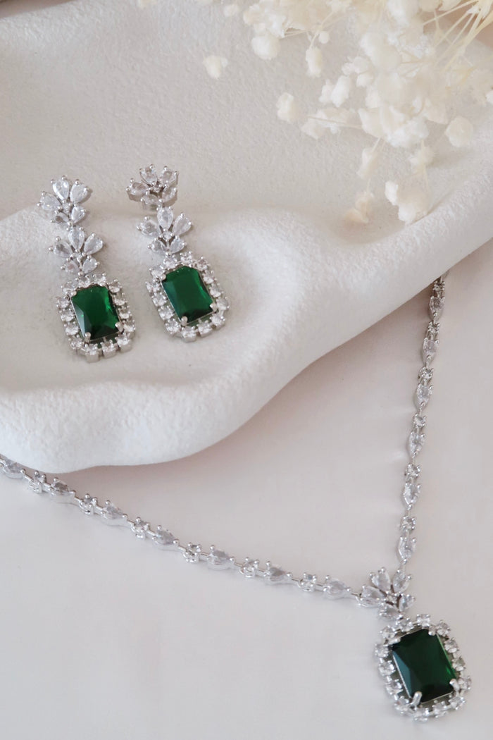 Noorani Necklace Set (Emerald)