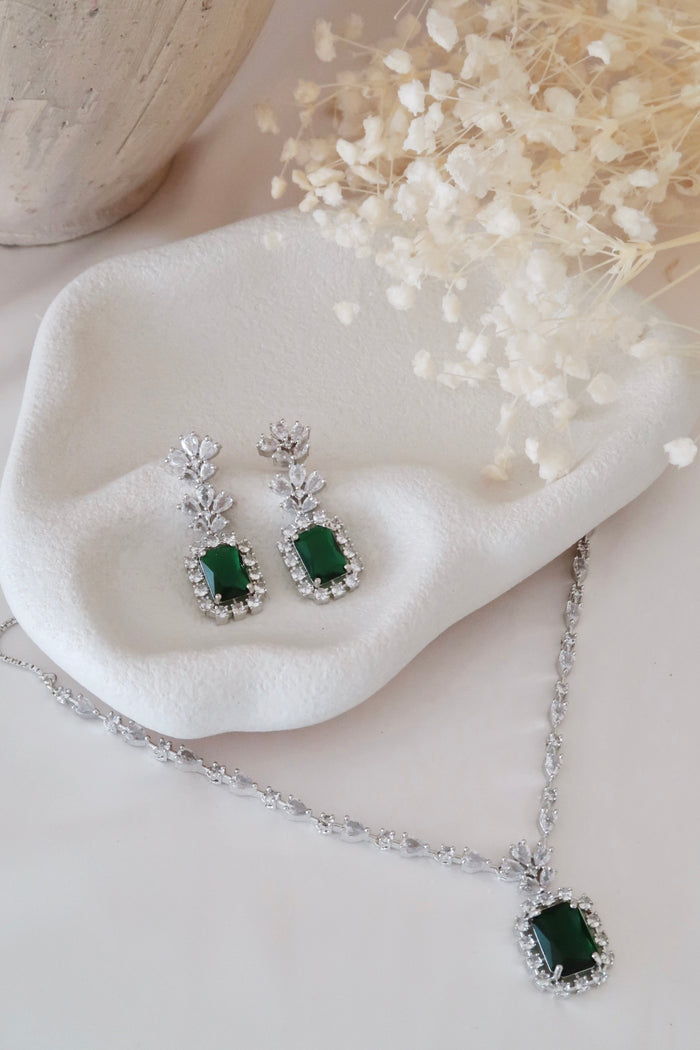 Noorani Necklace Set (Emerald)