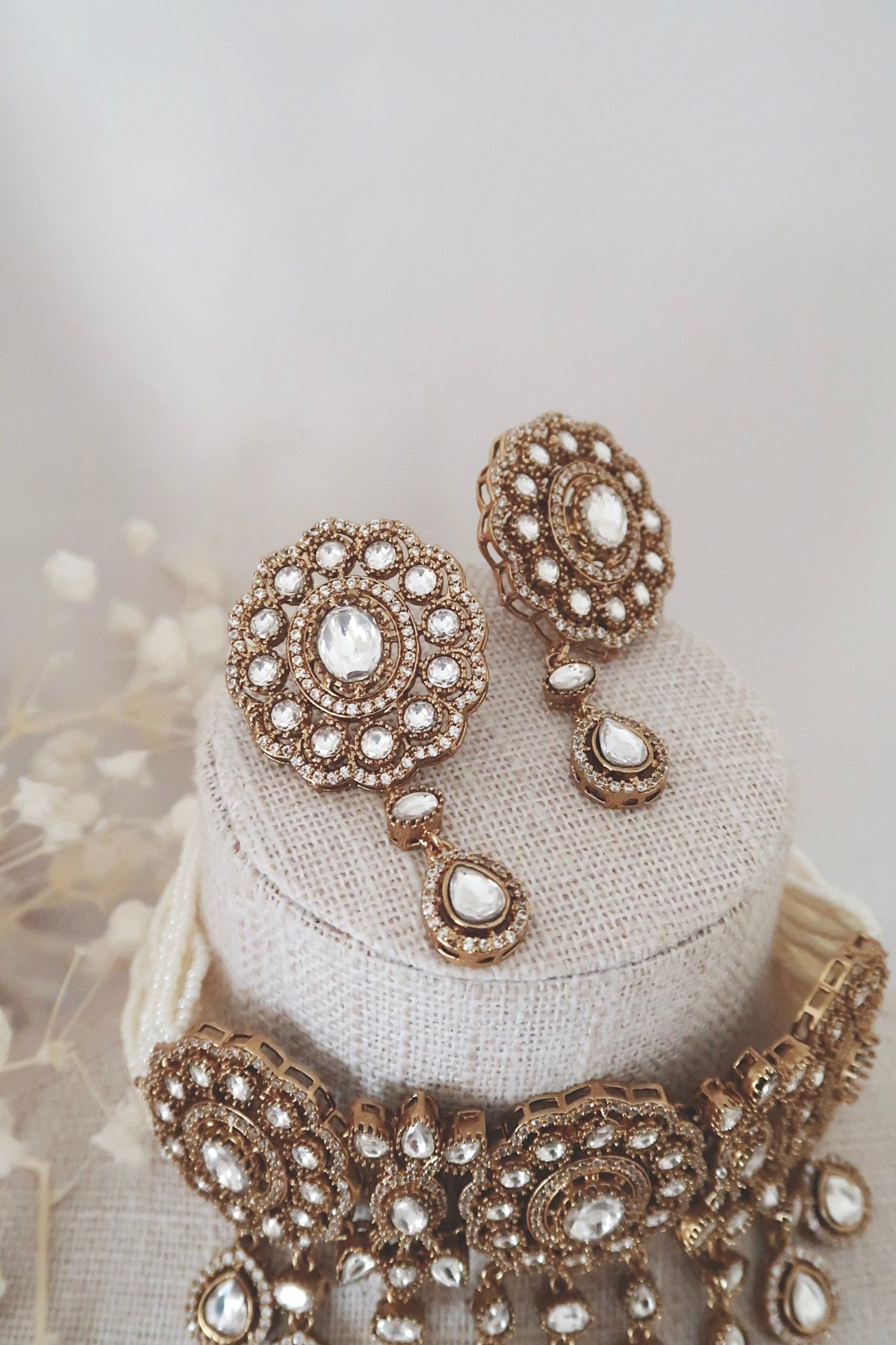 Aviya Necklace Set