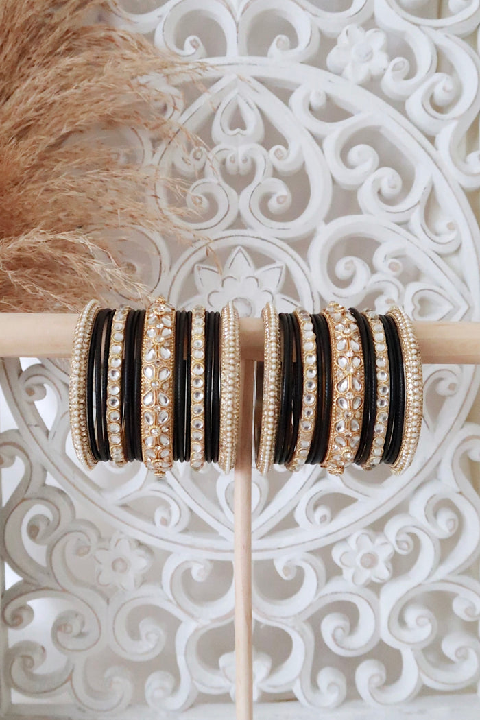 Kundan Bangle Set (Black)