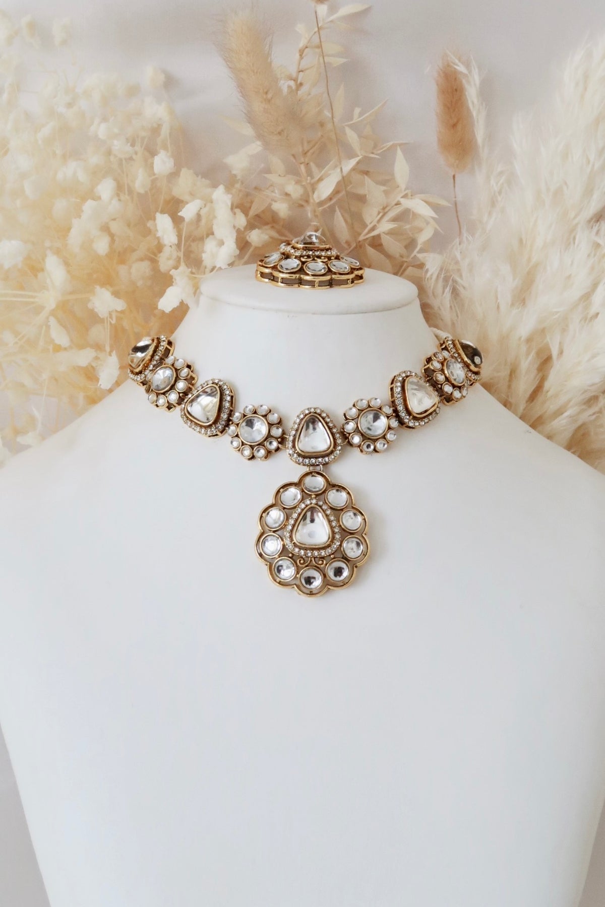 Amaira Necklace Set