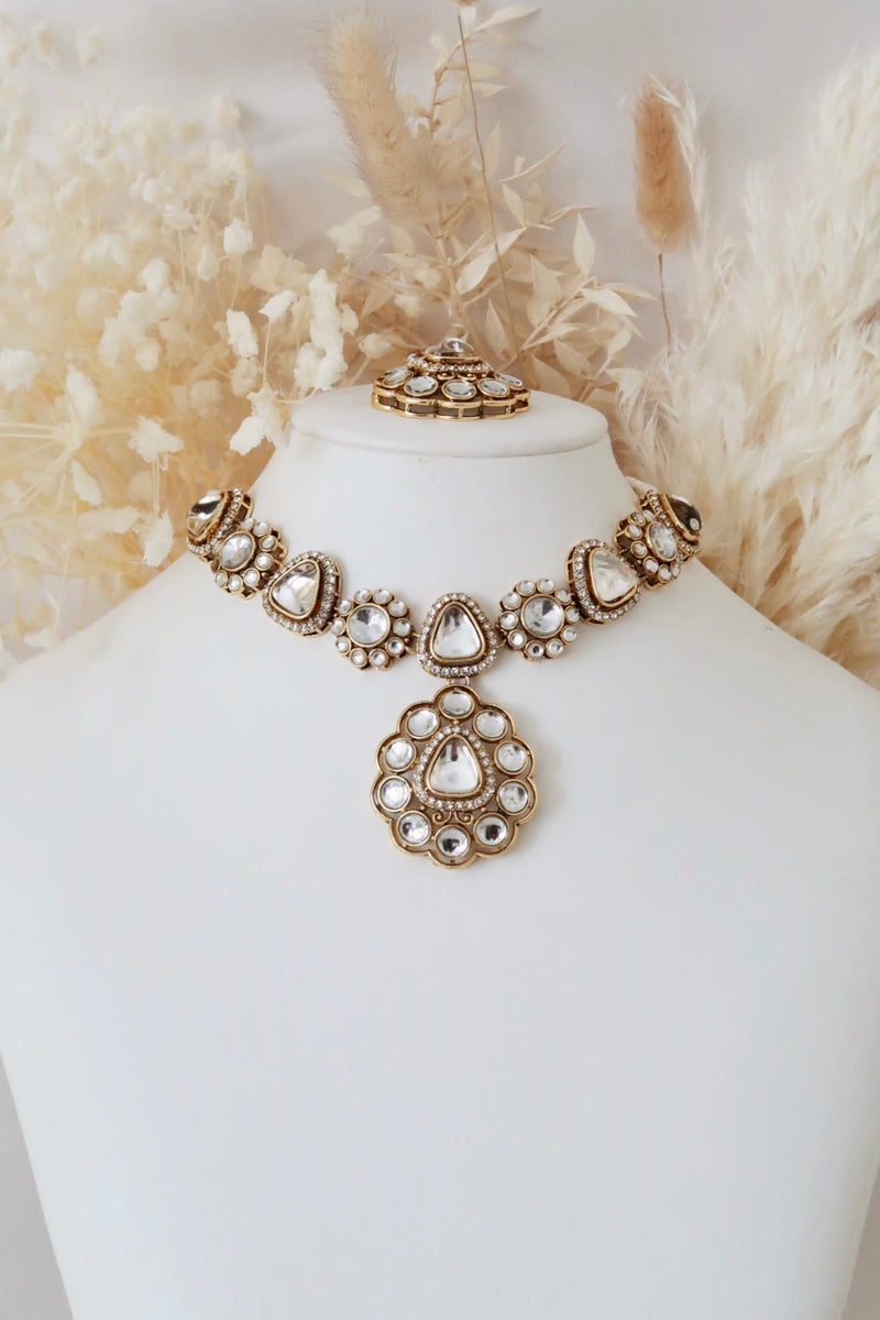Amaira Necklace Set
