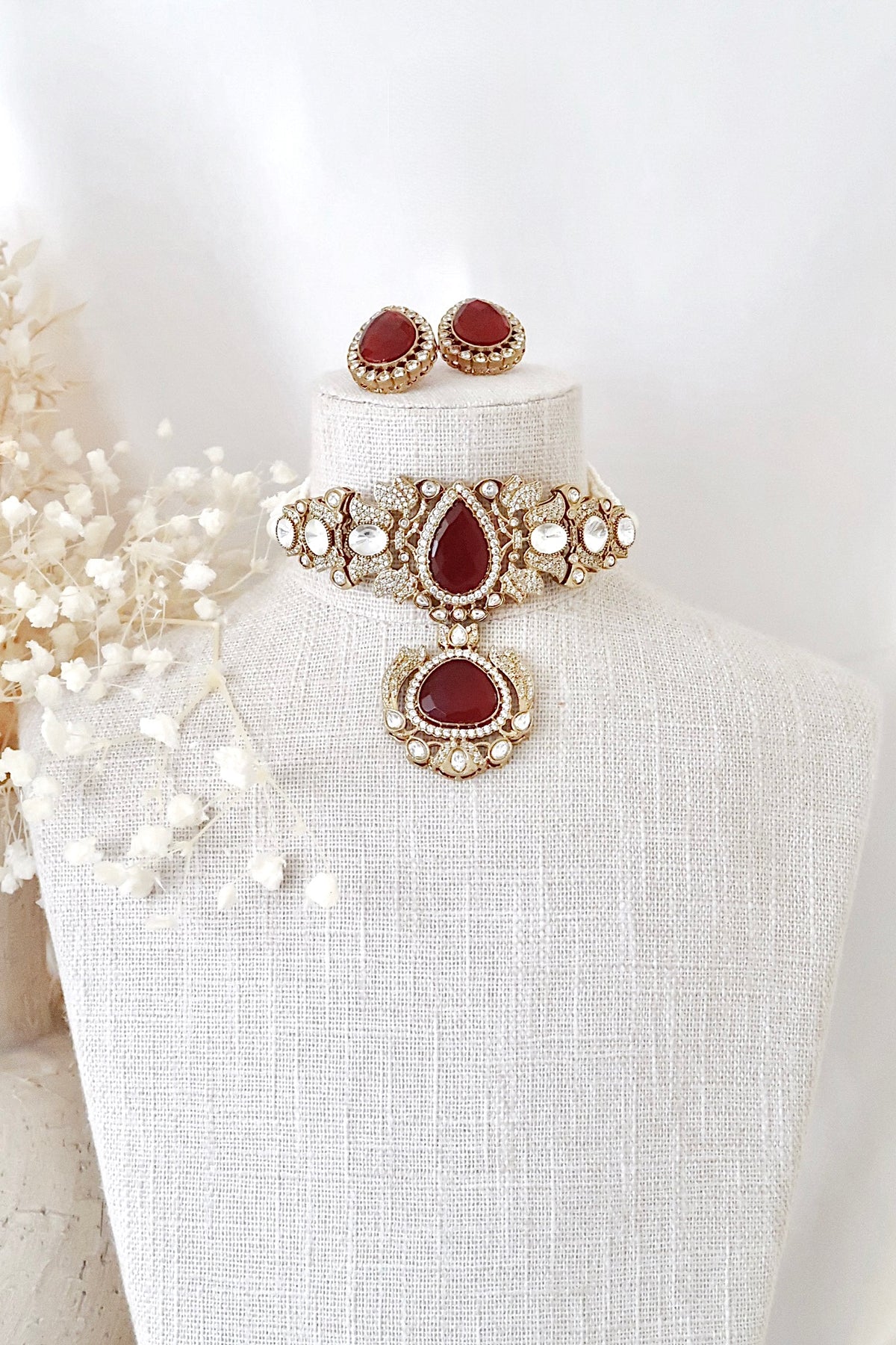 Reina Necklace Set (Ruby Red)