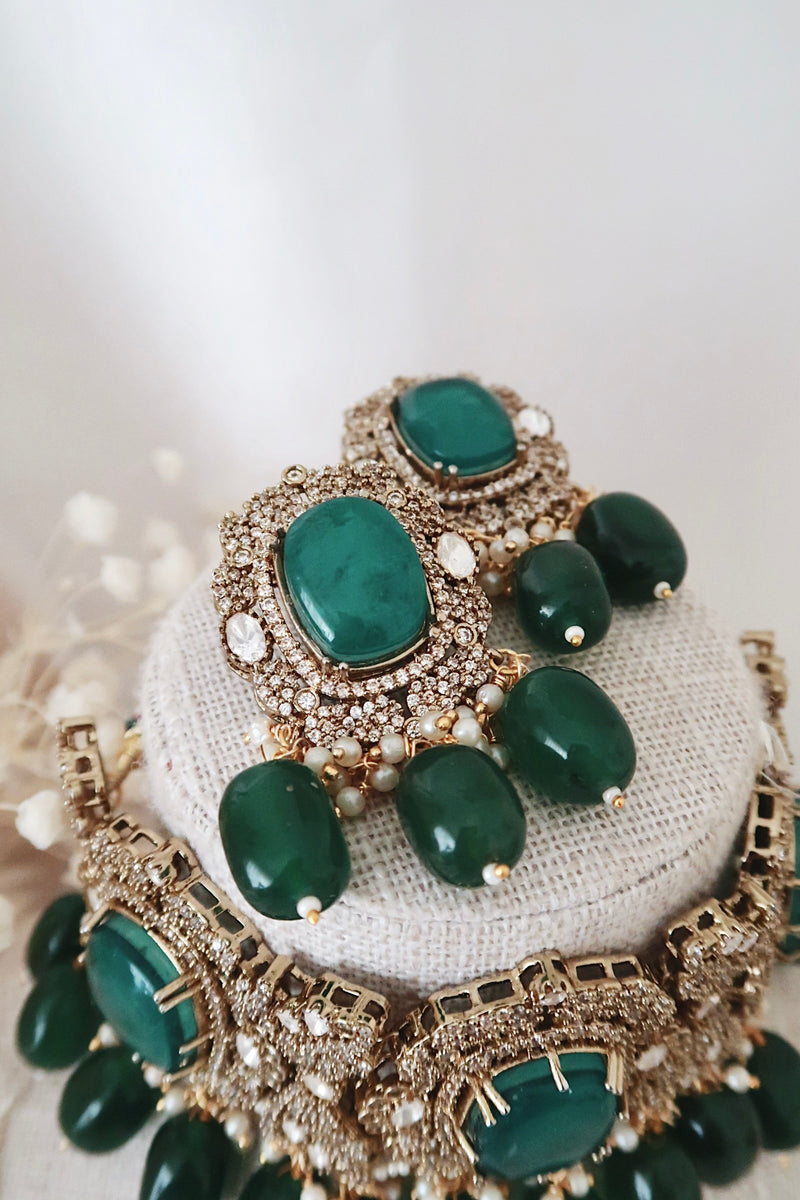 Nora Choker Set