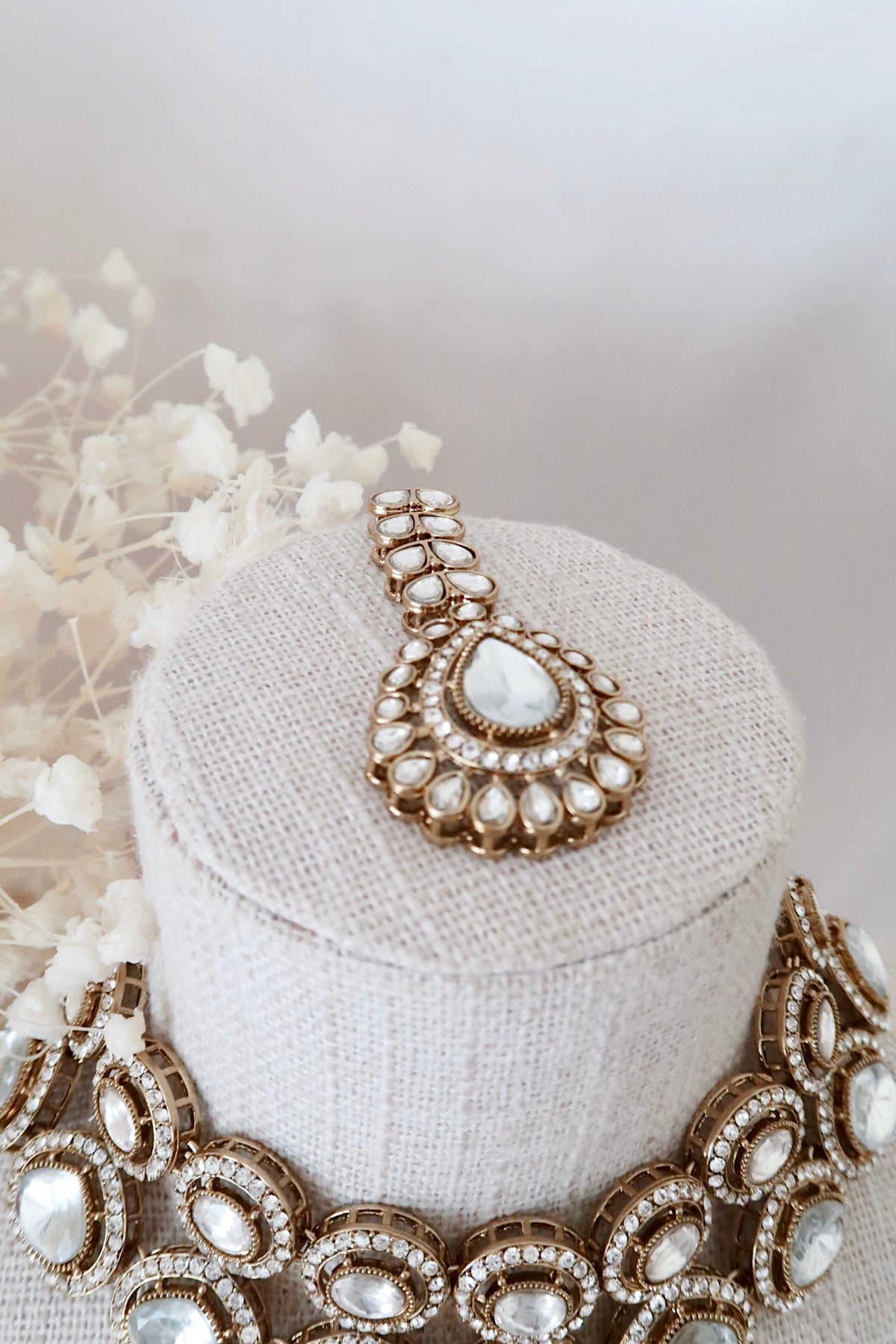Guneet Necklace Set