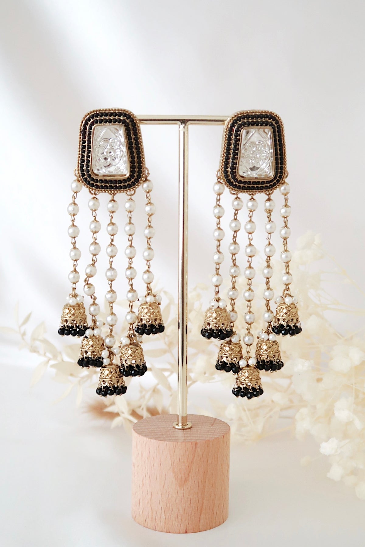 Aurora Earrings (Black)