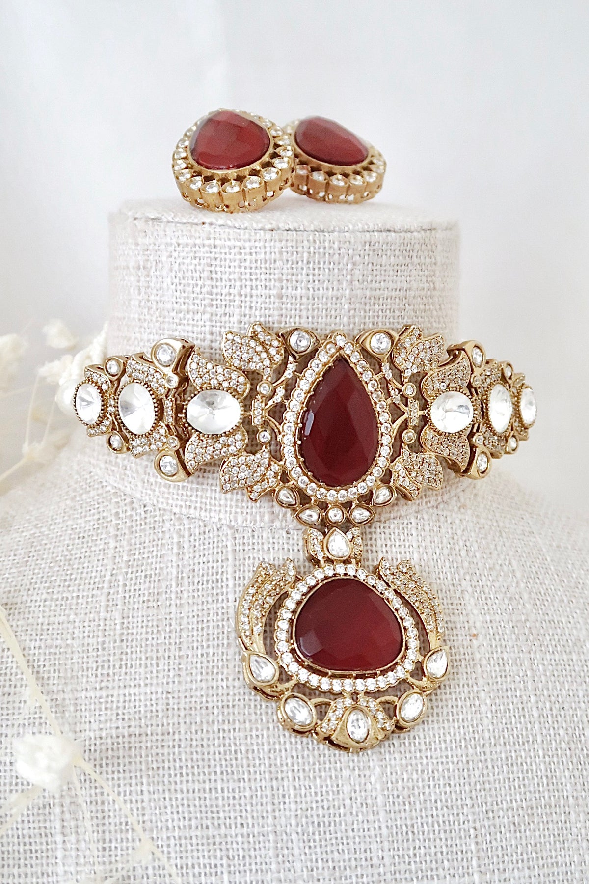 Reina Necklace Set (Ruby Red)
