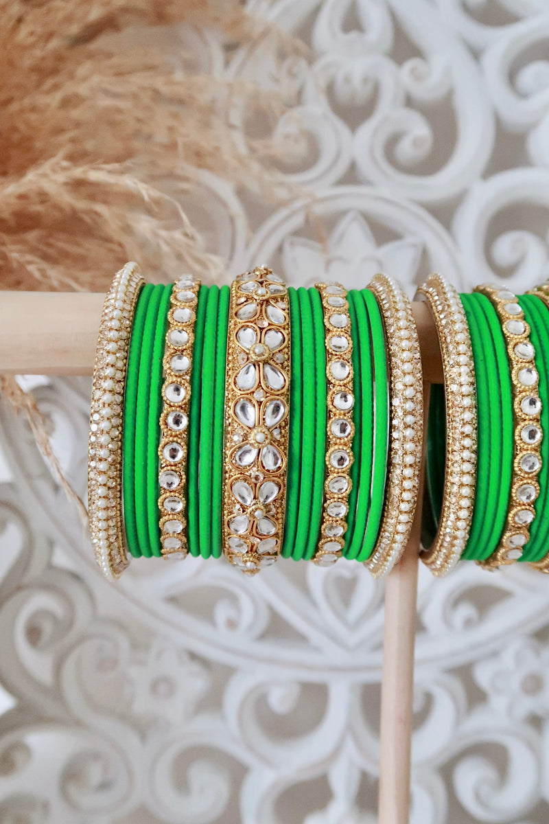 Kundan Bangle Set (Green)