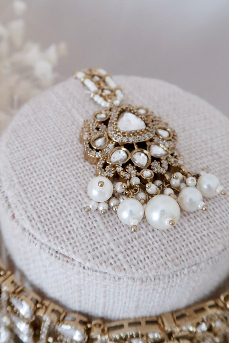 Aurika Kundan Bridal Set