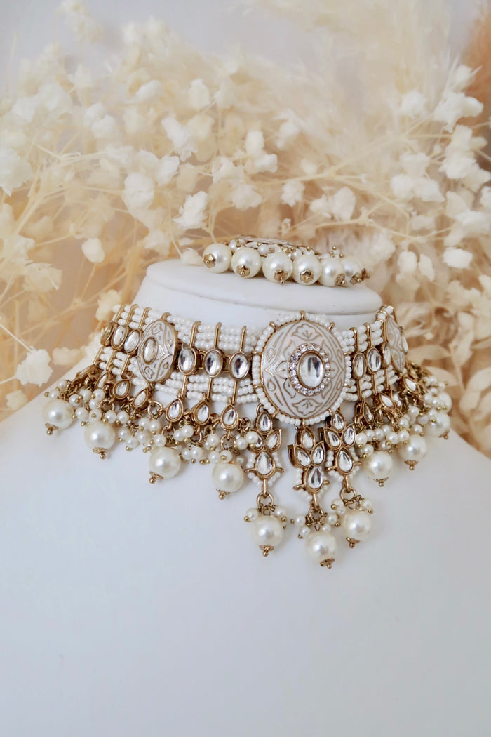 Roohani Choker Set
