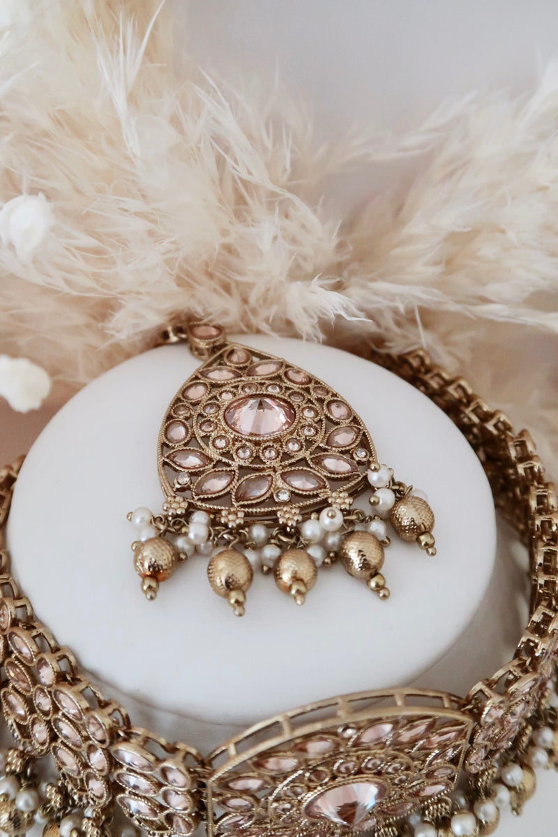 Noor Choker Set