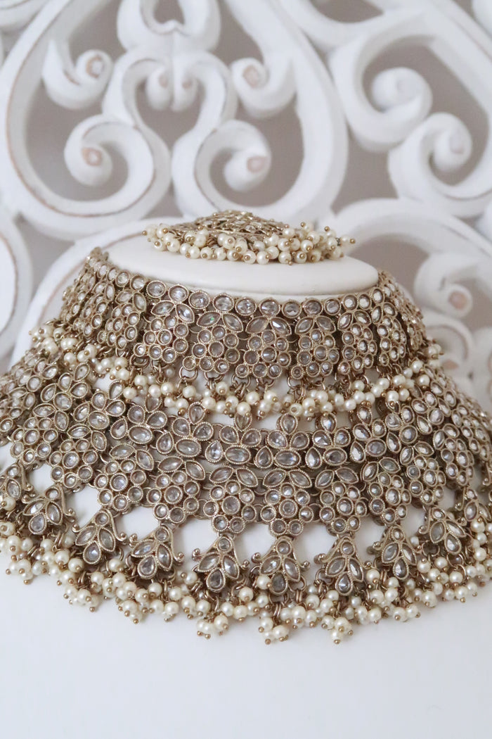 Samaira Bridal Set (Gold/Clear)