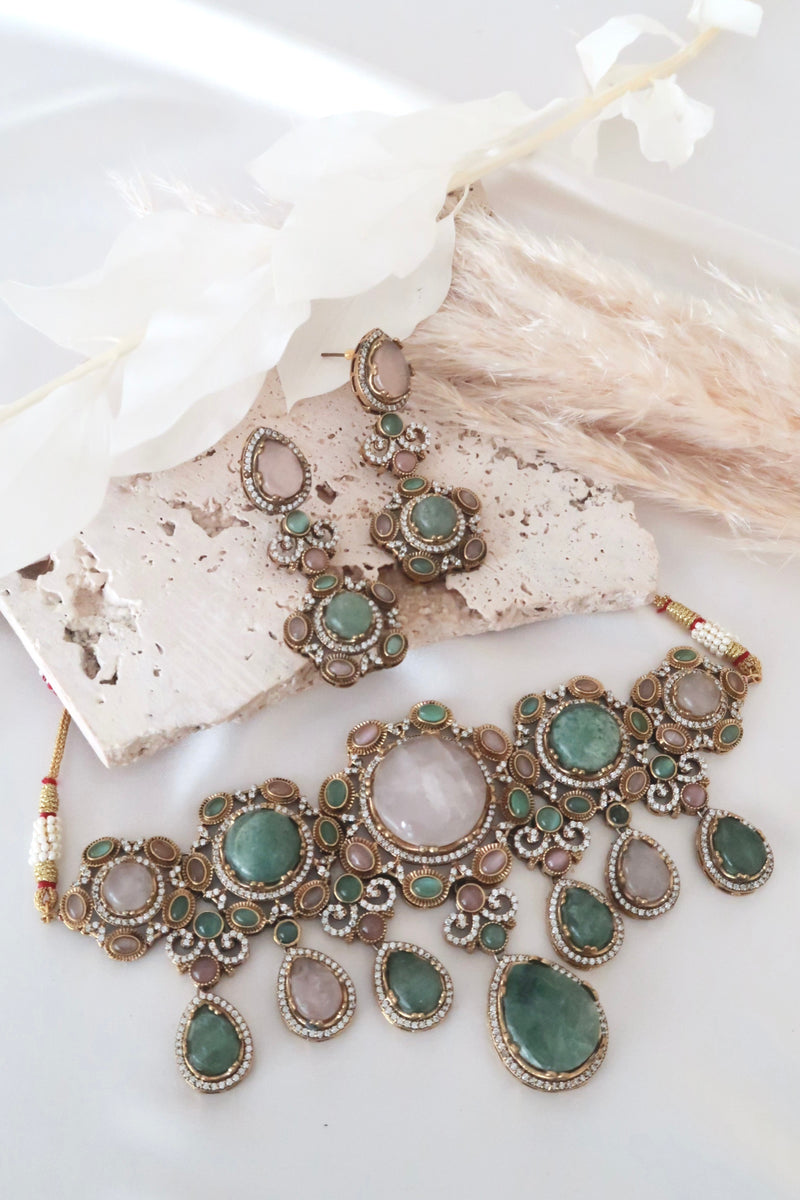 Nayra Choker Set (Baby Pink/Green)