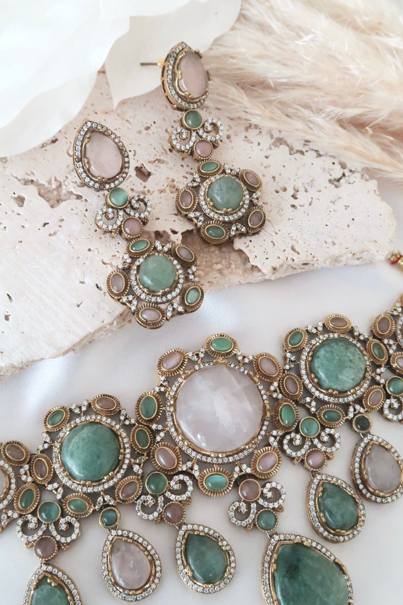 Nayra Choker Set (Baby Pink/Green)