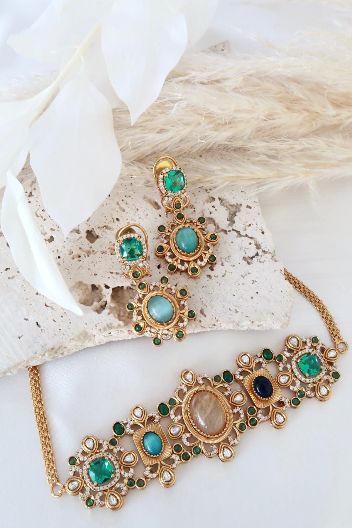 Kiara Choker Set (Yellow and Multi)