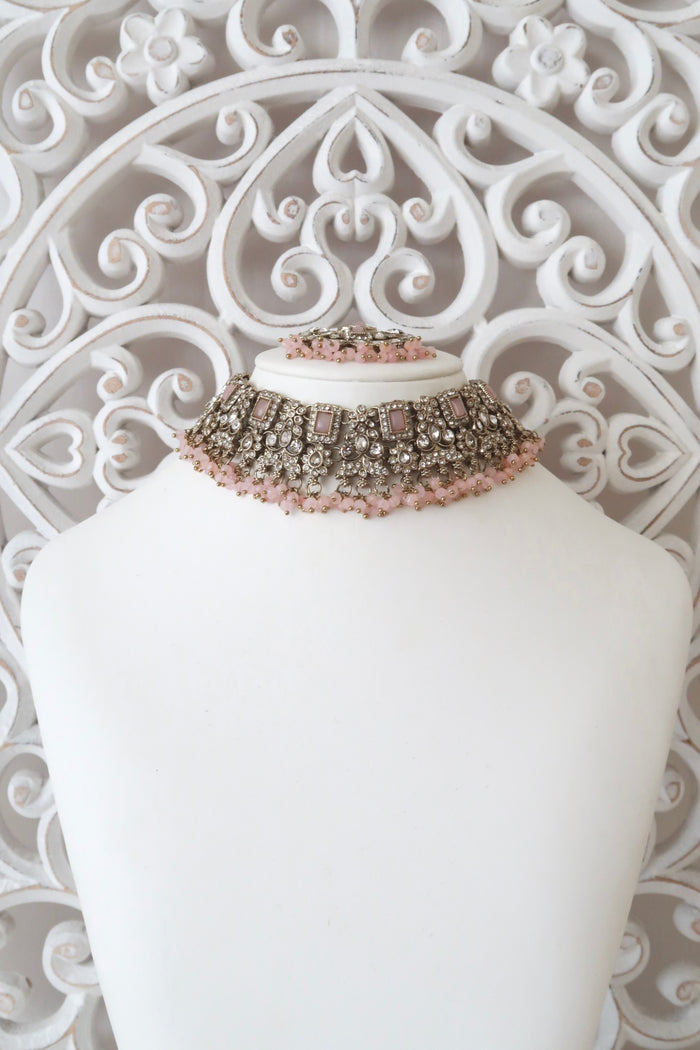 Nia Choker Set (Baby Pink)