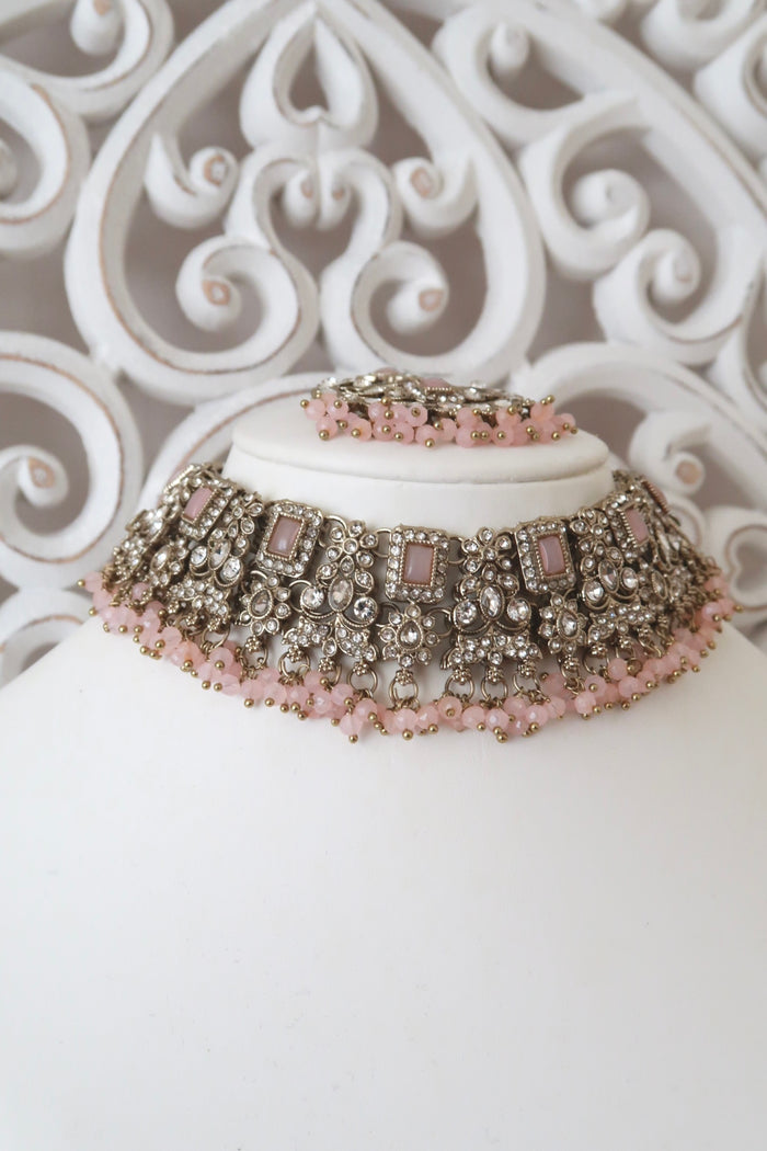 Nia Choker Set (Baby Pink)
