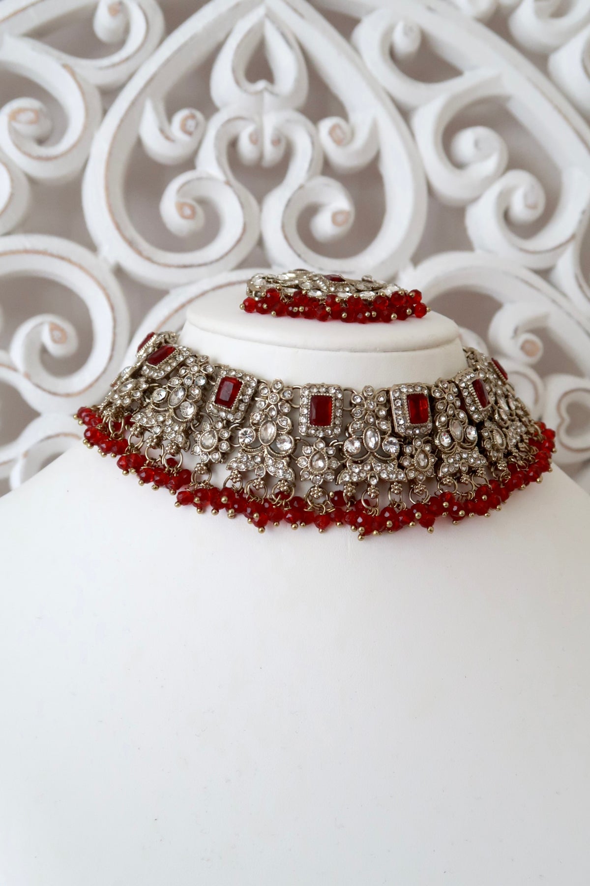 Nia Choker Set (Ruby Red)