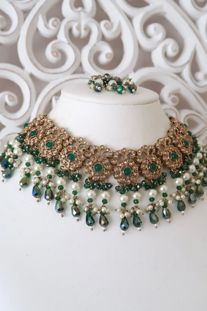 Daneen Necklace Set (Emerald)