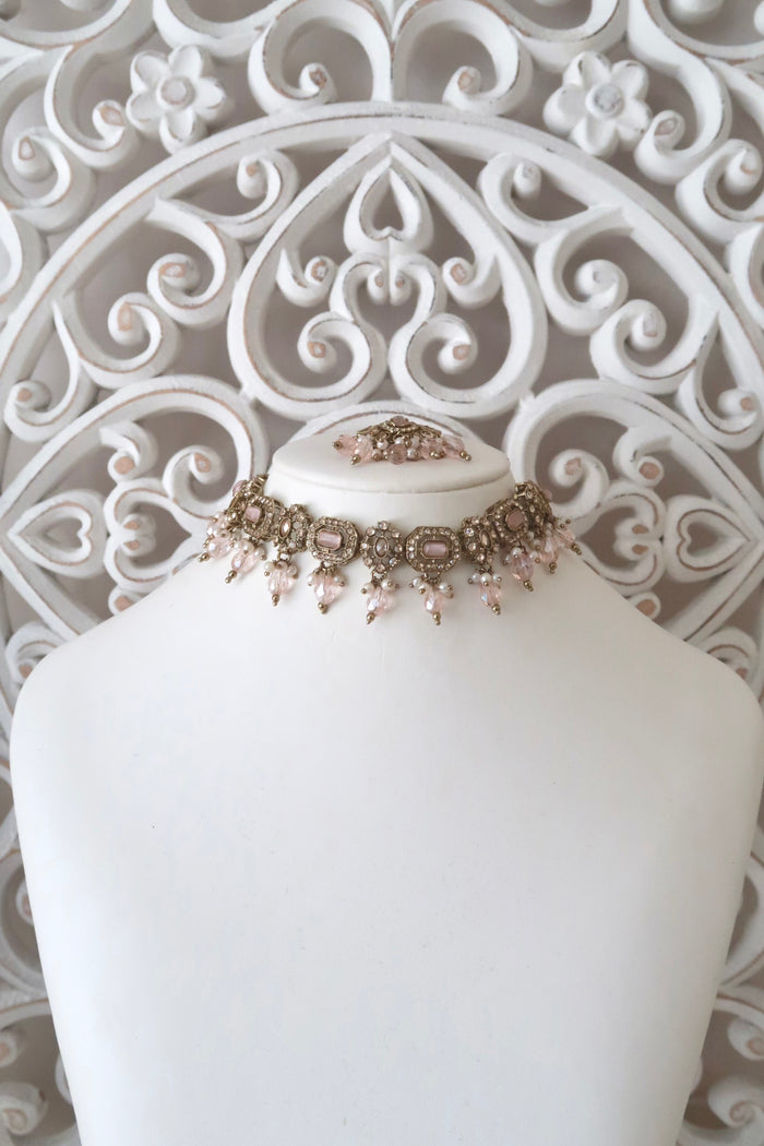Elara Choker Set (Baby Pink)
