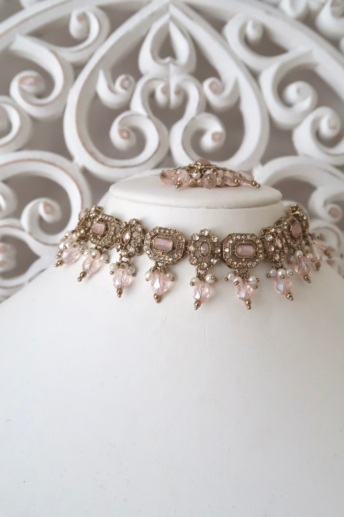 Elara Choker Set (Baby Pink)