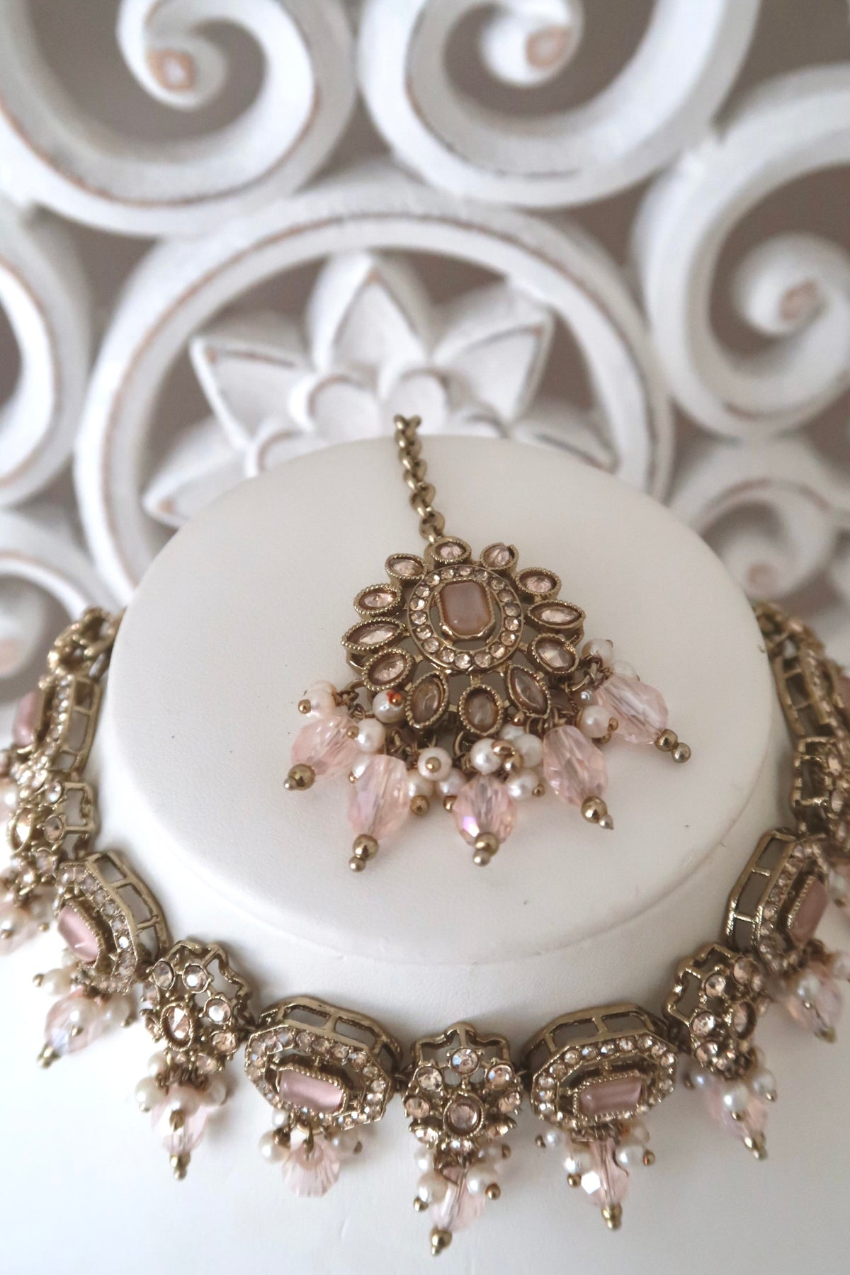 Elara Choker Set (Baby Pink)