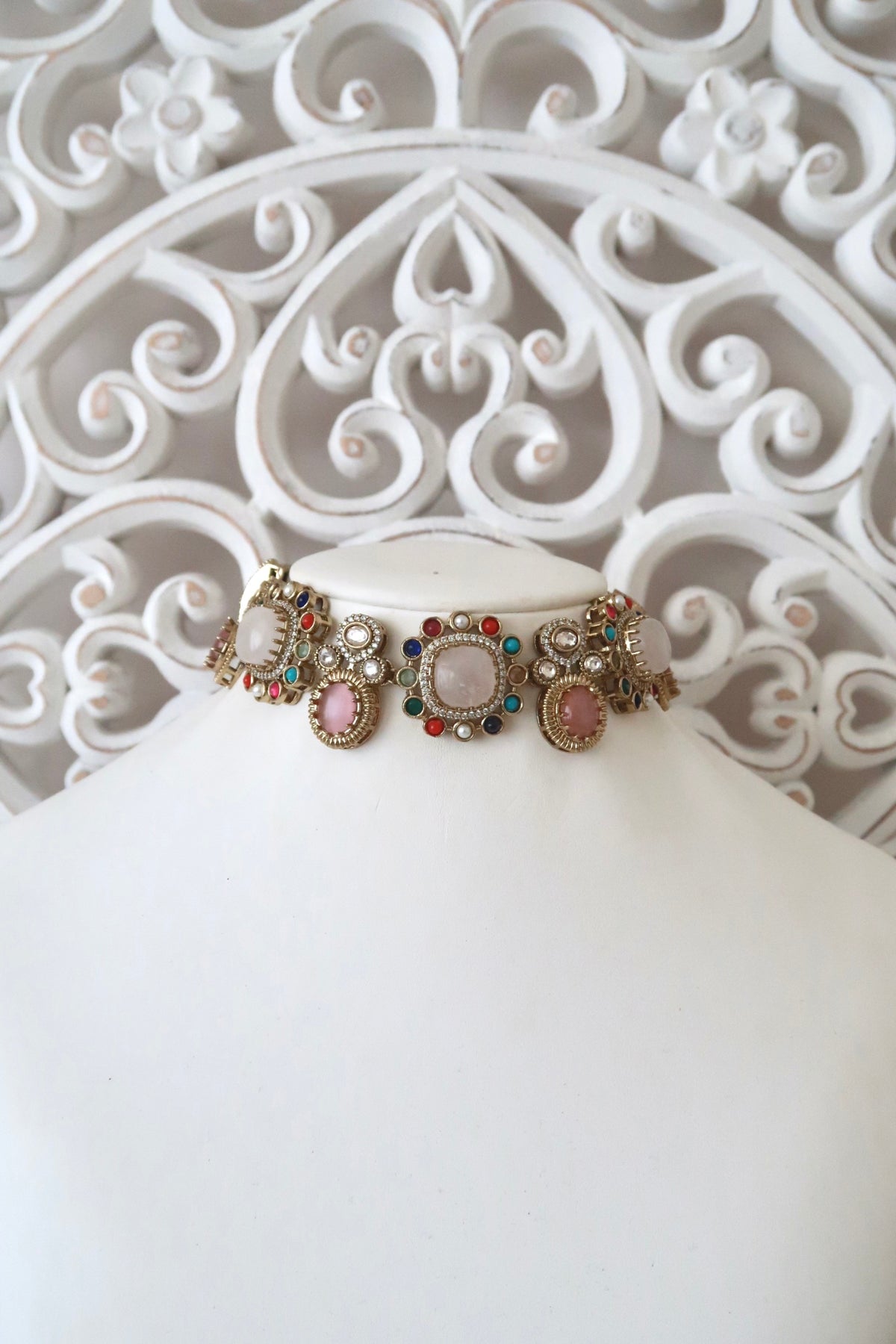 Isvara Choker Set (Baby Pink)