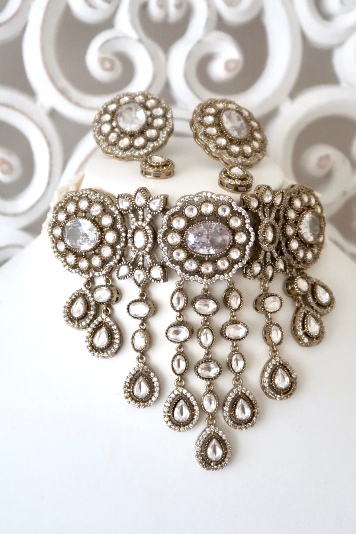 Aviya Necklace Set