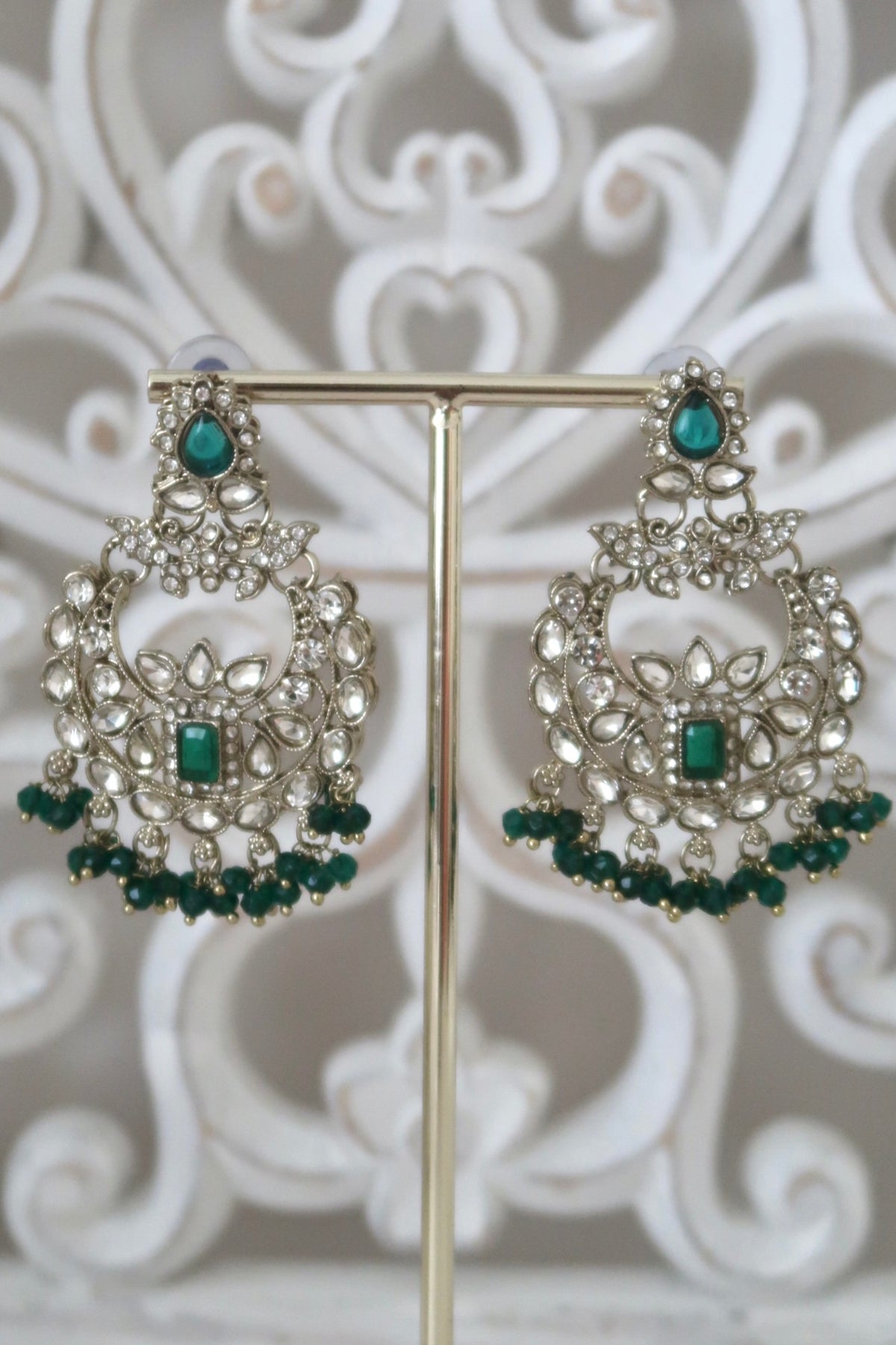 Ishani Choker Set (Emerald)