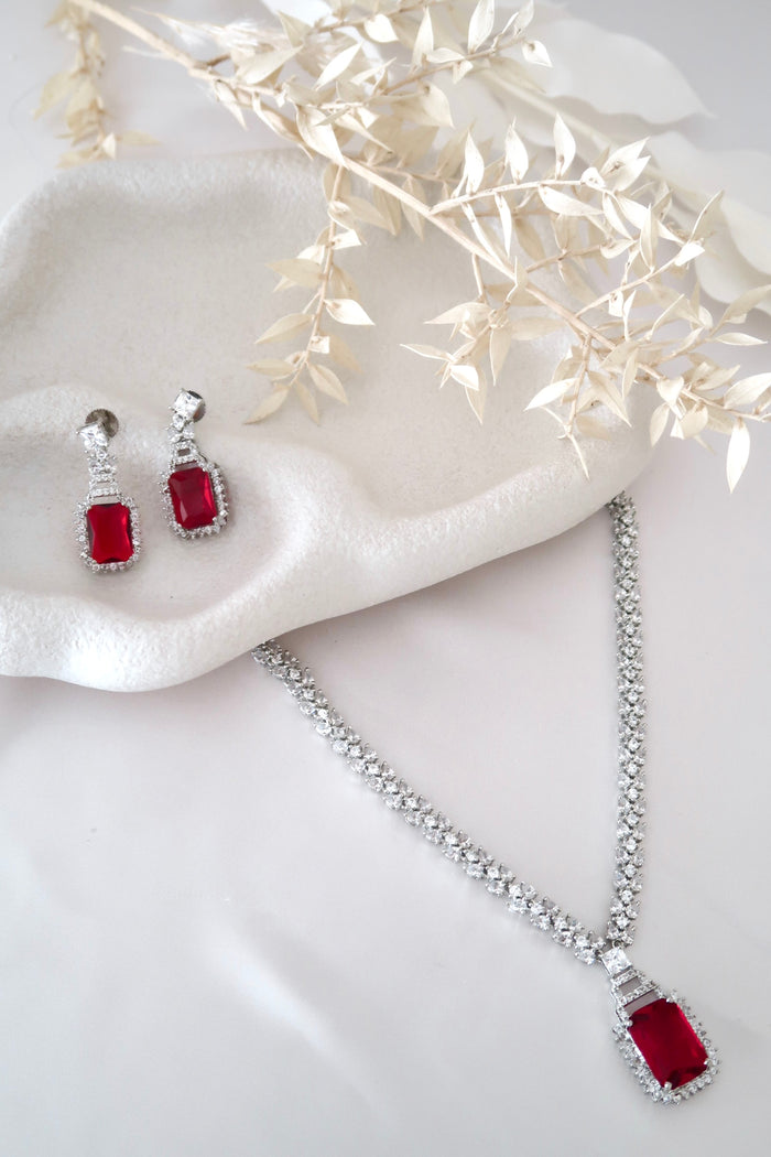 Avni Necklace Set (Ruby)