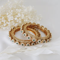 Jodha Karey (Emerald)