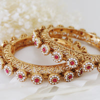 Jodha Karey (Ruby Red)